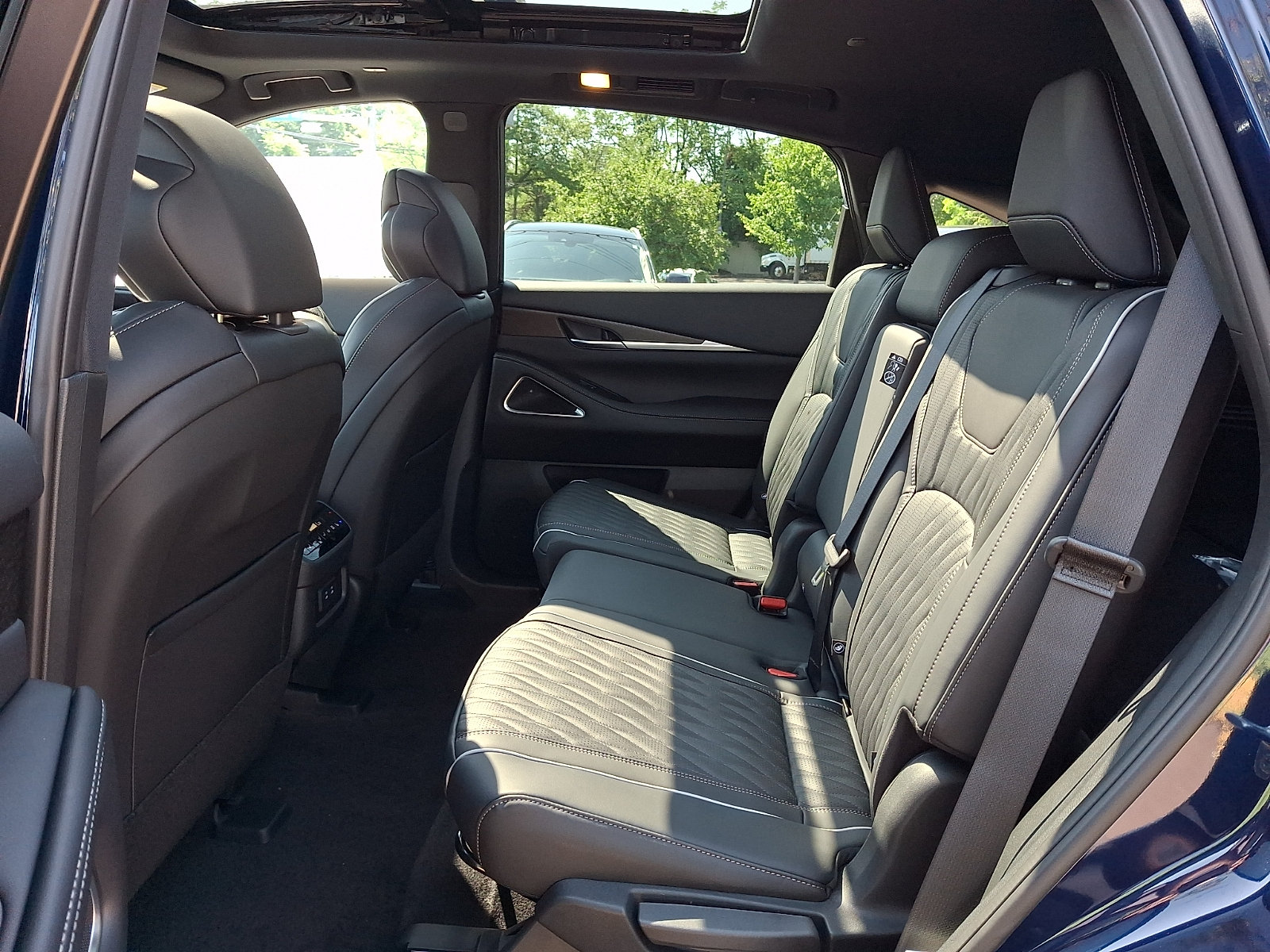 New 2027 INFINITI QX65 Autograph w/ Cargo Package AWD/4WD image 6