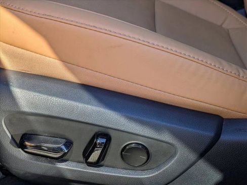 Used 2025 Lexus NX 250 FWD w/ Accessory Package (Z1) image 4