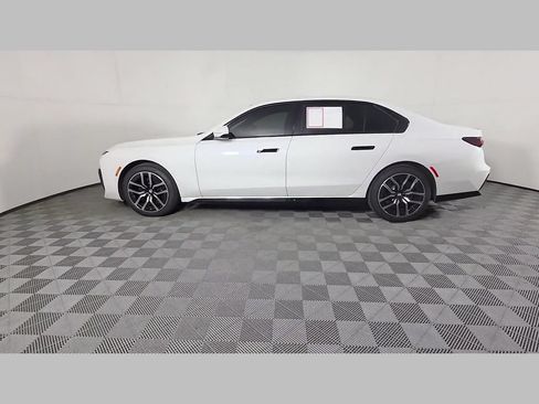 Used 2023 BMW 740i w/ Parking Assistance Package RWD image 47