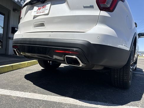 Used 2017 Ford Explorer Sport w/ Equipment Group 401A AWD/4WD image 21