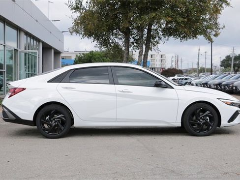 New 2026 Hyundai Elantra Sport image 4