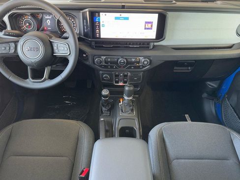 New 2025 Jeep Gladiator Sport image 10