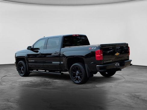 Used 2018 Chevrolet Silverado 1500 LT w/ All Star Edition AWD/4WD image 5