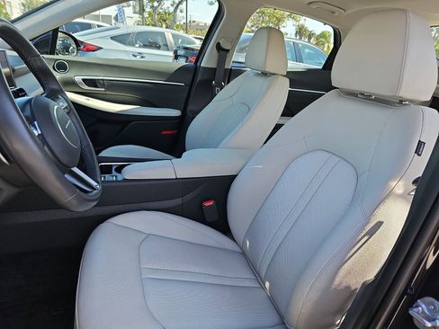 Certified 2025 Hyundai Sonata Limited image 15