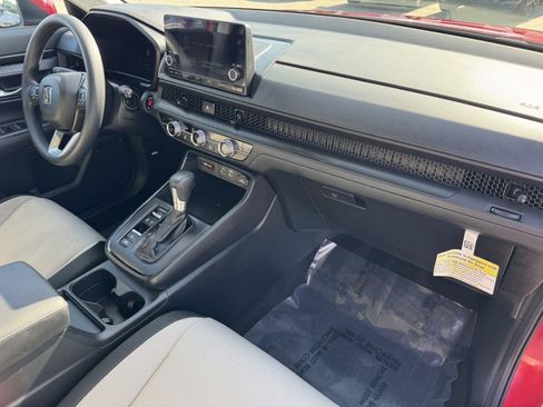 Used 2025 Honda CR-V EX image 7