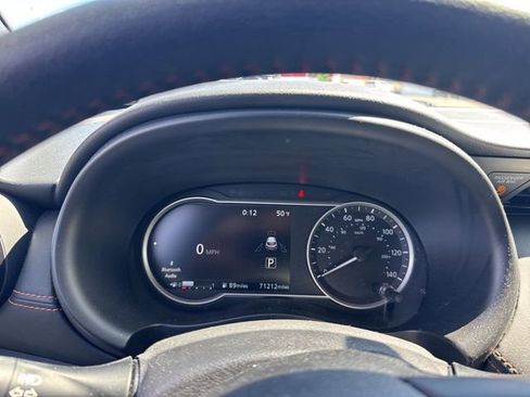 Used 2019 Nissan Kicks SR image 13