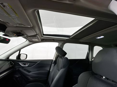 Used 2022 Subaru Forester Premium image 21