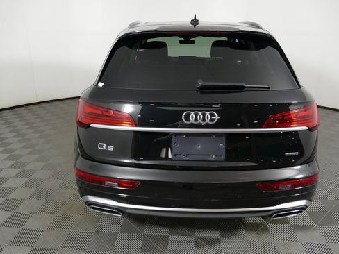 Used 2022 Audi Q5 2.0T Premium w/ Convenience Package image 4