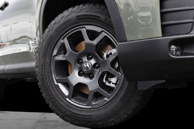 New 2026 Honda Pilot TrailSport image 3