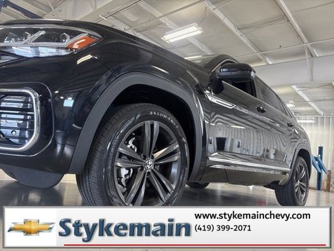 Used 2022 Volkswagen Atlas Cross Sport SEL R-Line image 10