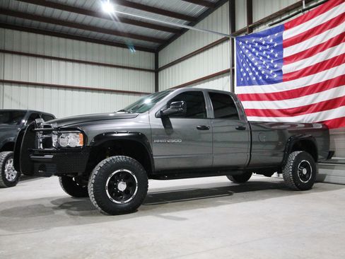 Used 2003 Dodge Ram 2500 Truck SLT image 4