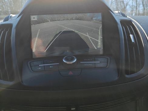 Used 2018 Ford Escape SE w/ SE Sport Appearance Package image 11