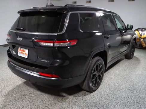 Used 2023 Jeep Grand Cherokee L Limited AWD/4WD image 7