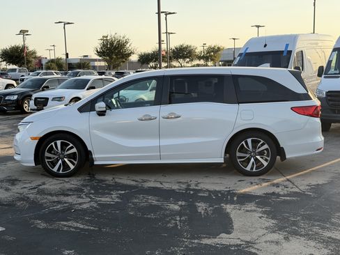 Used 2021 Honda Odyssey Touring image 10