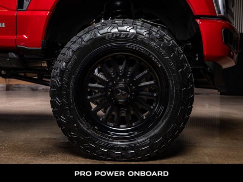 Used 2025 Ford F250 Platinum w/ Platinum Plus Package image 12