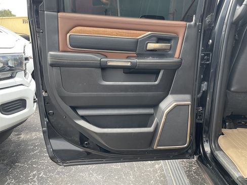 Used 2019 RAM 2500 Limited AWD/4WD image 38