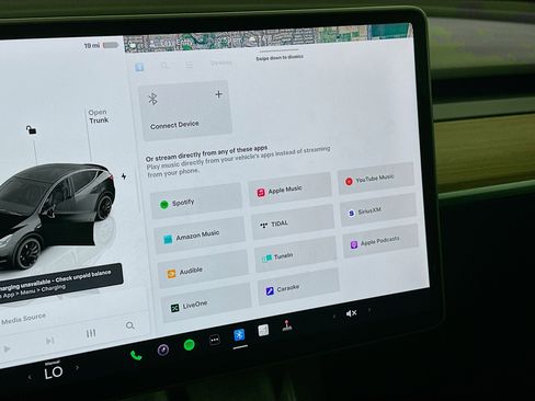 Used 2023 Tesla Model Y Performance image 19