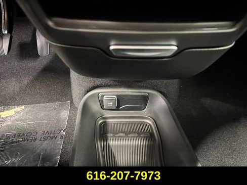 New 2026 Chrysler Pacifica Select FWD image 15