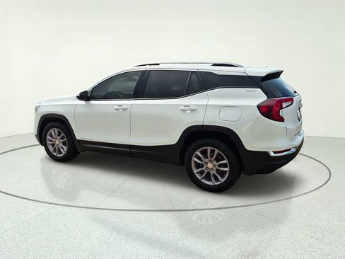Used 2023 GMC Terrain SLT w/ Tech Package AWD/4WD image 4