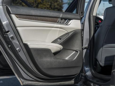 Used 2018 Honda Accord EX-L image 31