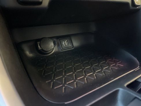 Used 2025 Toyota RAV4 XLE image 23