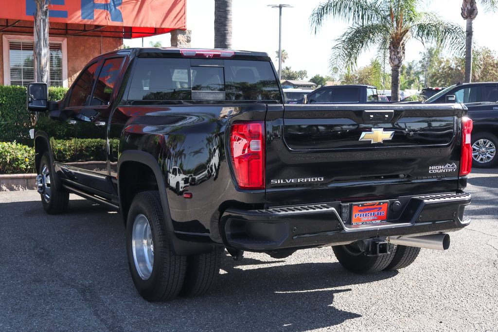 Used 2024 Chevrolet Silverado 3500 High Country w/ High Country Premium Package AWD/4WD image 6