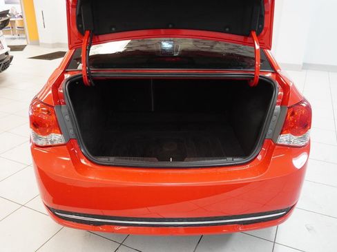 Used 2015 Chevrolet Cruze LT image 12