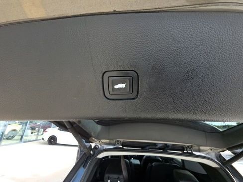 Used 2019 Chevrolet Traverse LT w/ LT Premium Package FWD image 30