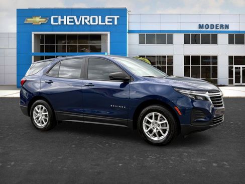 Used 2022 Chevrolet Equinox LS AWD/4WD image 7