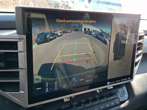 Used 2022 Toyota Tundra Limited image 19