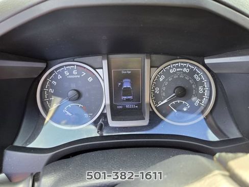 Used 2018 Toyota Tacoma SR5 RWD image 11