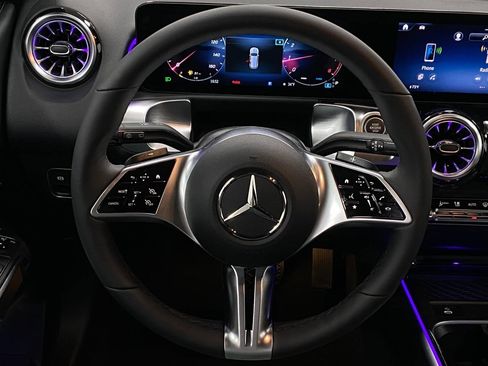 New 2026 Mercedes-Benz GLB 250 4MATIC image 15