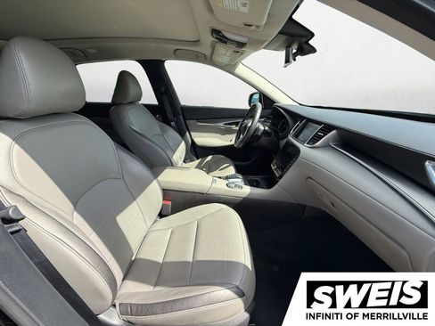 Used 2023 INFINITI QX50 Luxe AWD/4WD image 10