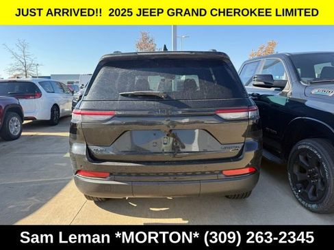 New 2025 Jeep Grand Cherokee Limited w/ Black Appearance Package image 8