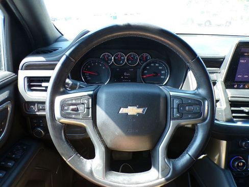 Used 2021 Chevrolet Suburban LT image 10