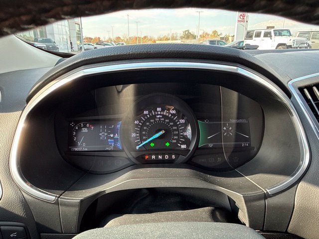 Used 2019 Ford Edge Titanium w/ Cold Weather Package AWD/4WD image 27