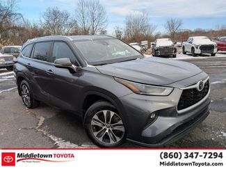Certified 2024 Toyota Highlander XLE video 1