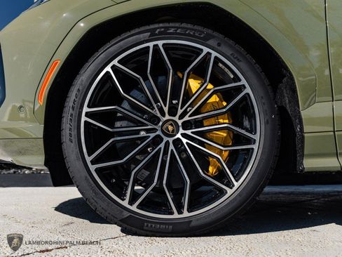 Used 2025 Lamborghini Urus S AWD/4WD image 23