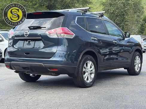 Used 2015 Nissan Rogue SV w/ SV Premium Package AWD/4WD image 6