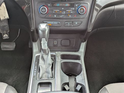Used 2018 Ford Escape SE image 29