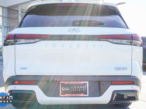 Certified 2023 INFINITI QX60 Pure image 9