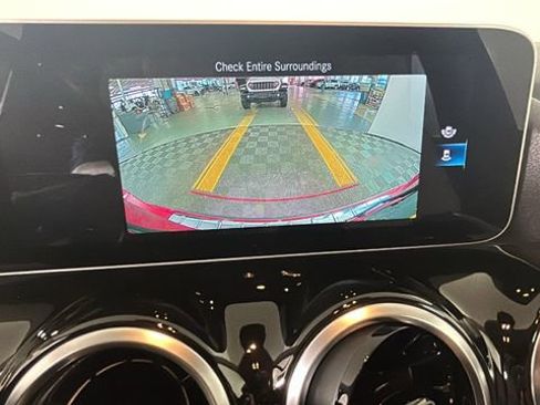 Used 2021 Mercedes-Benz GLA 250 4MATIC image 23