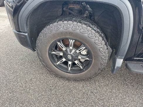 Used 2022 GMC Sierra 1500 AT4 w/ AT4 Premium Package image 10