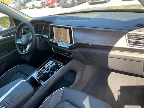 New 2026 Volkswagen Atlas SEL Premium R-Line image 10