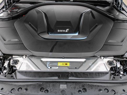 Certified 2024 BMW i4 eDrive40 w/ Premium Package RWD image 27