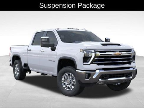 New 2026 Chevrolet Silverado 3500 LTZ w/ LTZ Convenience Package AWD/4WD image 8
