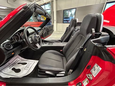 Used 2008 MAZDA MX-5 Miata Sport RWD image 41