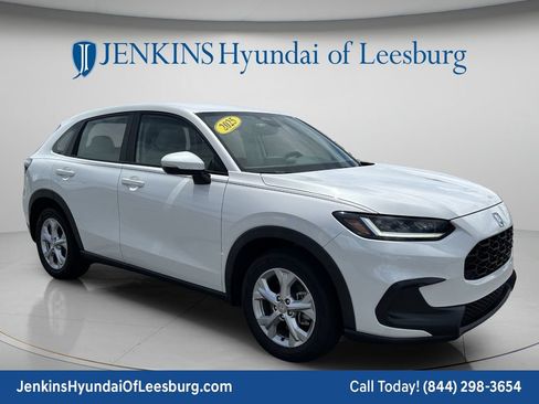Used 2025 Honda HR-V LX image 1