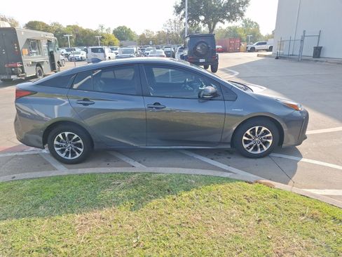 Used 2019 Toyota Prius Limited image 7