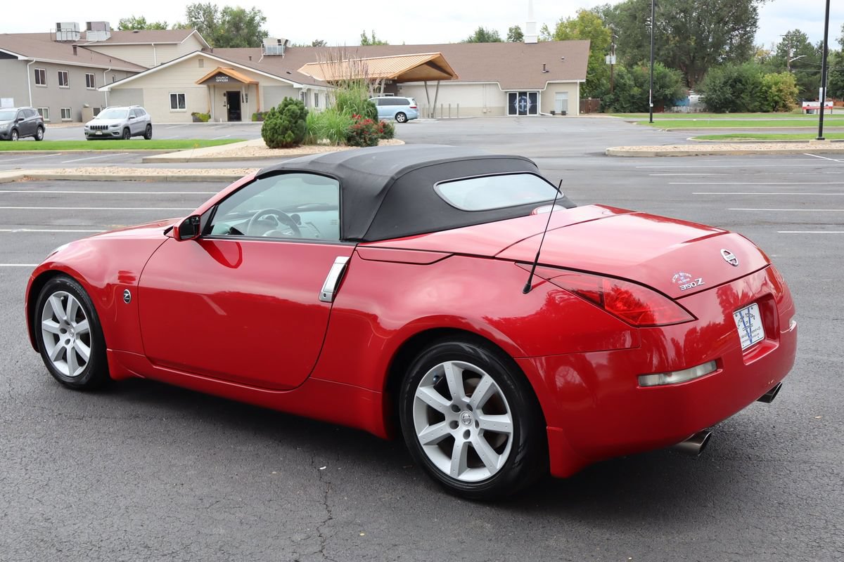 Used 2004 Nissan 350Z Enthusiast RWD image 8